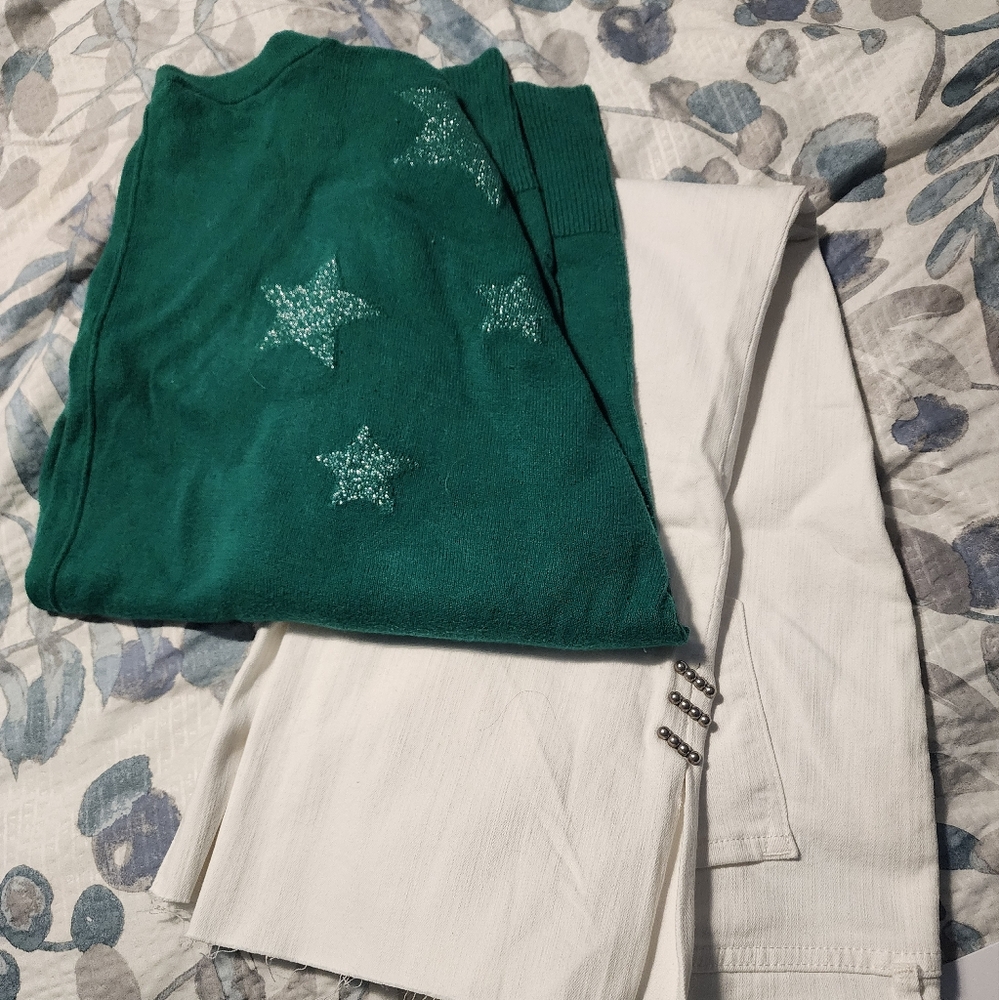 Bundle of Torrid Love sick sweater size 2 and white flare crop pants size 16W